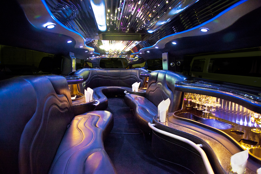 H2 Hummer Interior IMG_0987 aspen limousine service