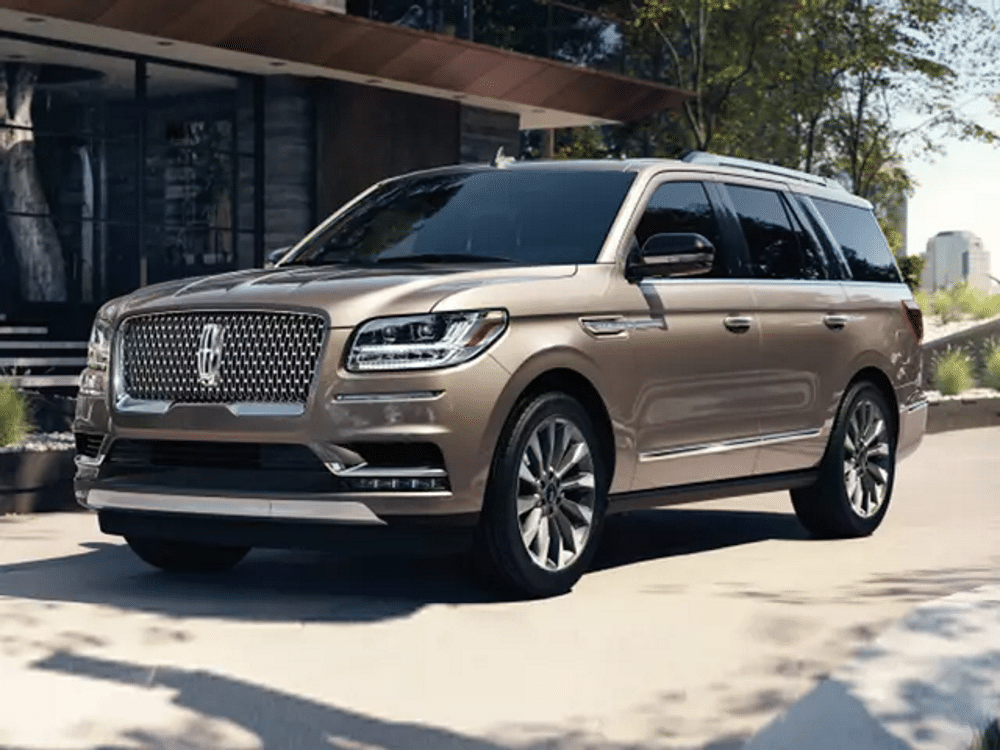 2019 Lincoln Navigator SUV Gold Exterior Side-View Outdoors