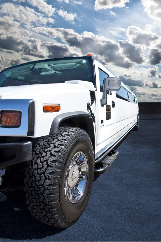 H2 Hummer Stretch Limo Services Minneapolis MN / St Paul Minnesota Front to Back Angle View